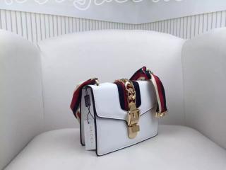 グッチスーパーコピーバッグ 〔シルヴィ〕 レザー ショルダーバッグ ショルダーバッグ 5色選択可 19x14x8cm