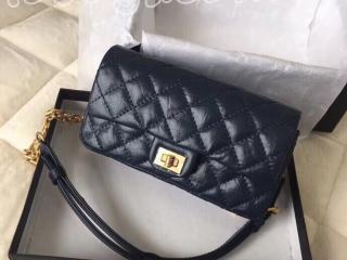 A57791 Y04634 シャネル バッグ スーパーコピー CHANEL 2019年春夏 プレコレクション エイジド カーフスキン ウエスト バッグ レディース ショルダーバッグ 2色可選択 ネイビーブルー