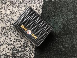 5MV204_2B9G_F0002 ミュウミュウ 財布 スーパーコピー MIUMIU MATELASSE 「マテラッセ」レザー レディース 二つ折り財布 3色可選択 ブラック