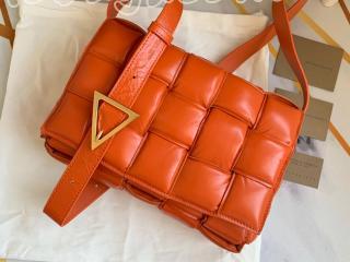 591970-2 BOTTEGA VENETA ボッテガ・ヴェネタ バッグ スーパーコピー CASSETTE ペーパーカーフ パデッド カセット レディース ショルダーバッグ 7色可選択