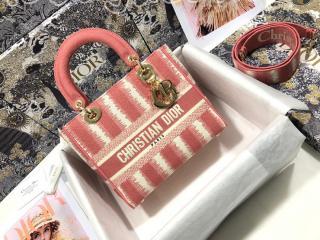 M0565ORFQ_M912 ディオール バッグ スーパーコピー Dior 21新作 Lady D-Lite ミディアムバッグ D-Stripes エンブロイダリー レディース バッグ
