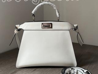 8BN327ANSDF0NJ3 フェンディ バッグ コピー FENDI 23新作 ピーカブー カット プチ レザー バッグ レディース ショルダーバッグ