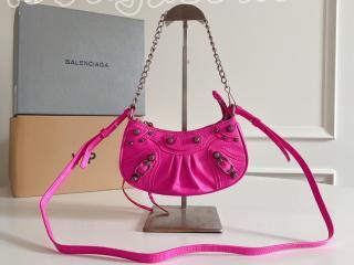 ﻿695814-9 バレンシアガ バッグ コピー 新作 BALENCIAGA Le Cagole Mini Bag チェーン付き アリーナラムスキン アンティーク調シルバー金具 ショルダーバッグ