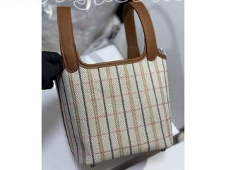 PLock18-1 エルメス バッグ スーパーコピー 25新作 HERMES ピコタンロック Picotin Lock 18 柄入り 刺繍 ハンドバッグ 