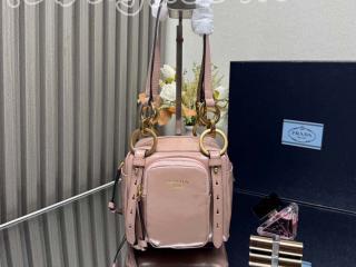 1BB137-4 プラダ バッグ コピー 25新作 PRADA プラダ ダングル レザー トップハンドル ミニバッグ レディース ショルダーバッグ