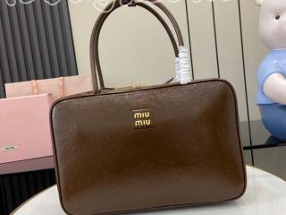 5BB117-4 ミュウミュウ バッグ コピー 25SS新作 MIUMIU ボー ナプラックパテントレザー バッグ レディース ハンドバッグ
