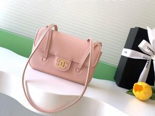 AP5068-3 シャネル バッグ スーパーコピー CHANEL 2026年春夏 プレコレクションシャイニー グレインド カーフスキン  ストラップ クラッチ バッグ