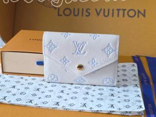 M28249B ルイヴィトン モノグラム・アンプラント 財布 スーパーコピー ｢LOUIS VUITTON｣ 26新作 ポルトフォイユ･ヴィクトリーヌ 三つ折り財布