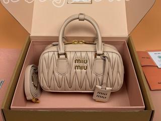 5BB142-1 ミュウミュウ バッグ スーパーコピー MIUMIU 26新作 アルカディ マテラッセレザー バッグ ショルダーバッグ