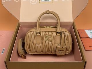 5BB142-3 ミュウミュウ バッグ スーパーコピー MIUMIU 26新作 アルカディ マテラッセレザー バッグ ショルダーバッグ