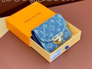 M82959 ルイヴィトン モノグラム・デニム 財布 コピー ｢LOUIS VUITTON｣ 26新作 ポルトフォイユ・ヴィクトリーヌ レディース 三つ折り財布