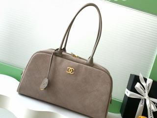 AS6211-3 シャネル バッグ コピー CHANEL 2026年春夏 ラージ ボーリング バッグ スエード カーフスキン & ラムスキン ハンドバッグ